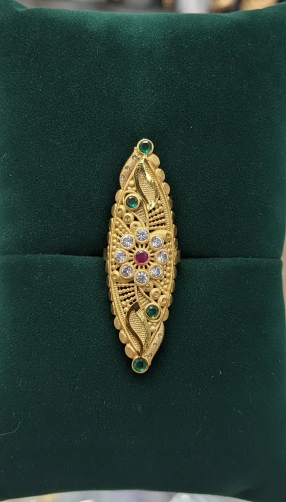 AI Generated 1-Gram Gold-Plated Traditional Long Ring 3 - Professional Shot
